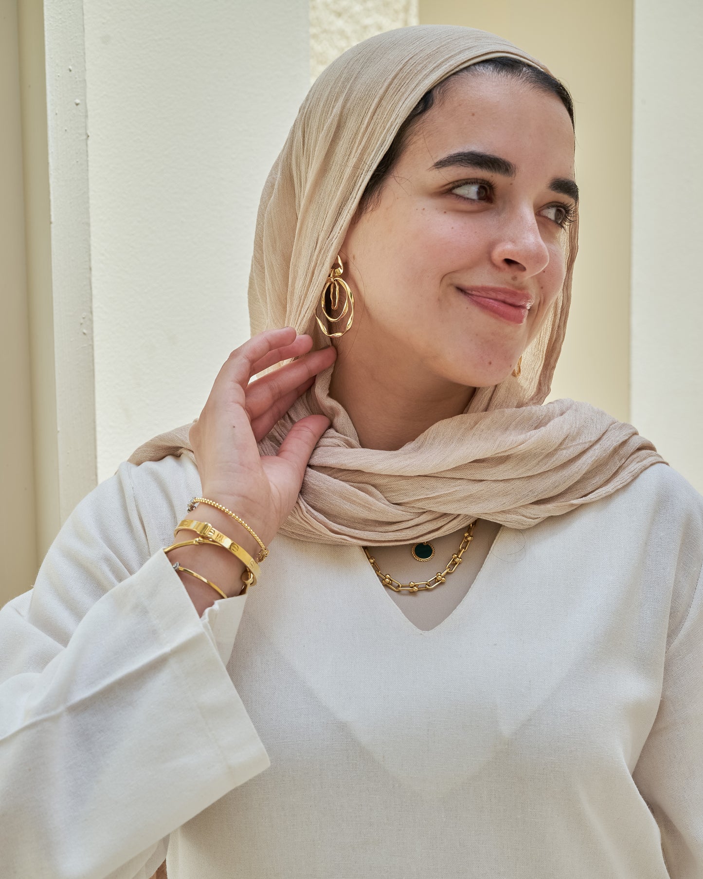 The White Linen Shirt