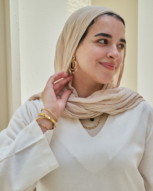 The White Linen Shirt